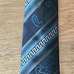 STATEMENT CONFIDENCE mens hand Made microfiber tie SIZE 60x3.5 MULTICOLOR T6